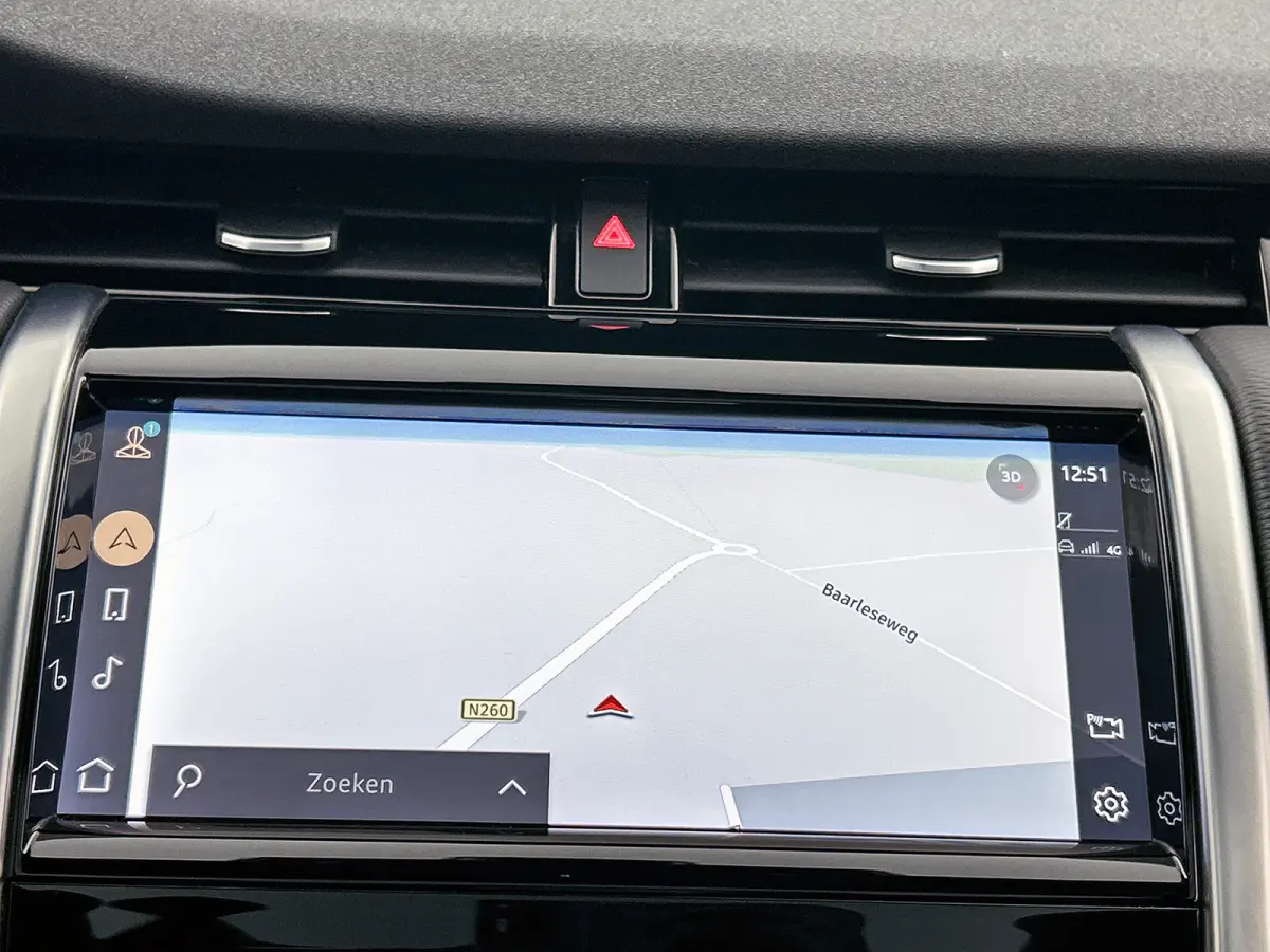 P300e Hybride R-Dynamic SE / Panoramadak /  Leder / Interactive Driver Display / Navi / Cruise-ctr. / Apk nieuw