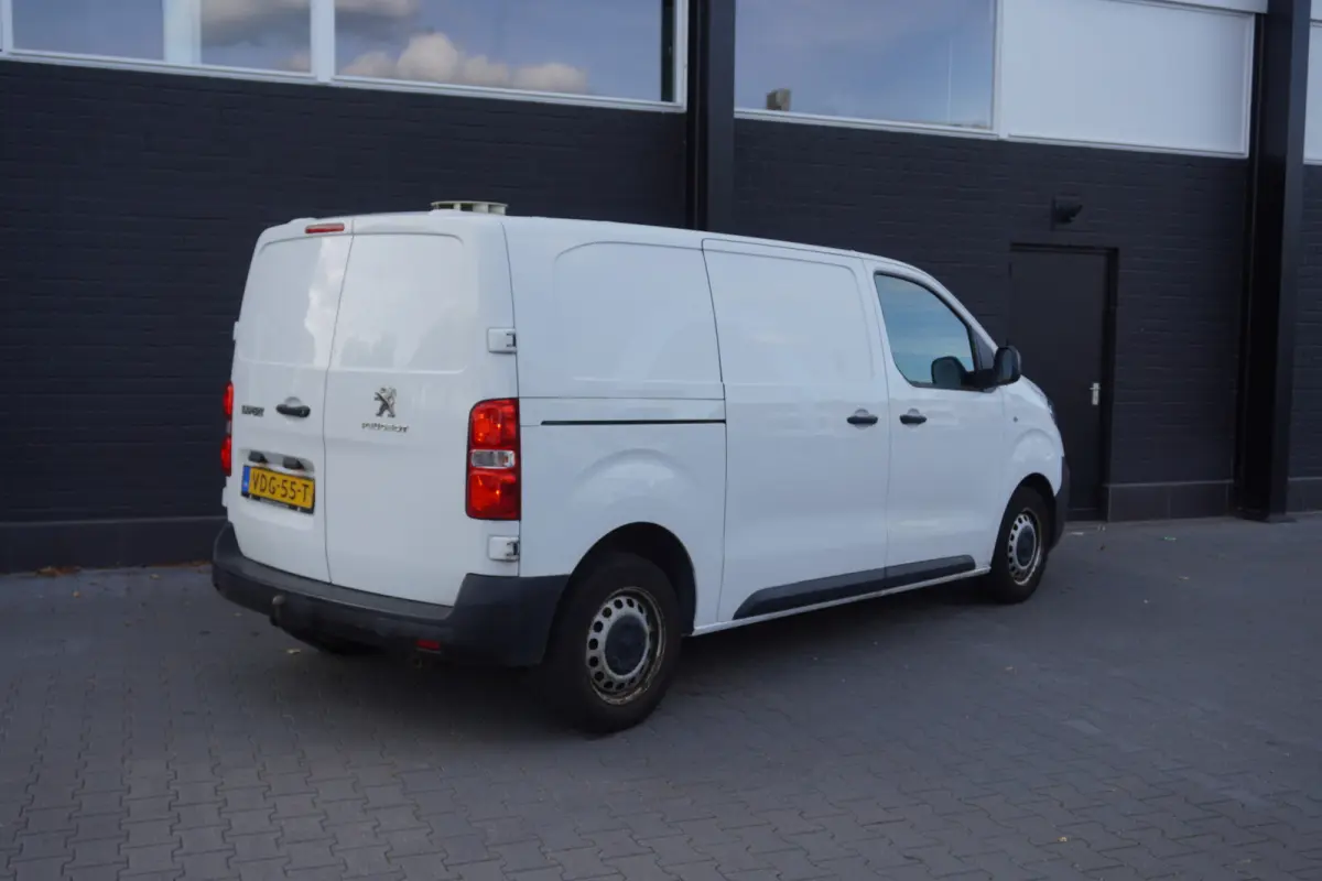 1.5 BlueHDI L2 EURO 6 - Airco - Navi - Cruise - €9.950,- Excl.