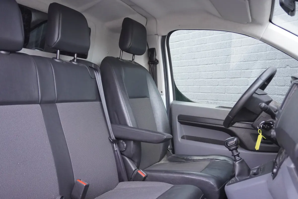 1.5 BlueHDI L2 EURO 6 - Airco - Navi - Cruise - €9.950,- Excl.