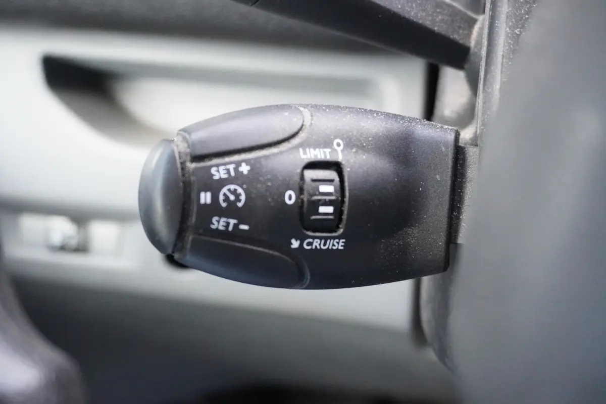 1.5 BlueHDI L2 EURO 6 - Airco - Navi - Cruise - €9.950,- Excl.