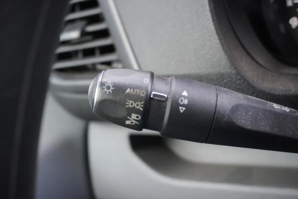 1.5 BlueHDI L2 EURO 6 - Airco - Navi - Cruise - €9.950,- Excl.