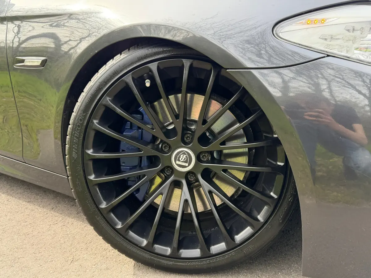 550i Executive | 500PK | Eisenmann Uitlaat |KW-Schroefset