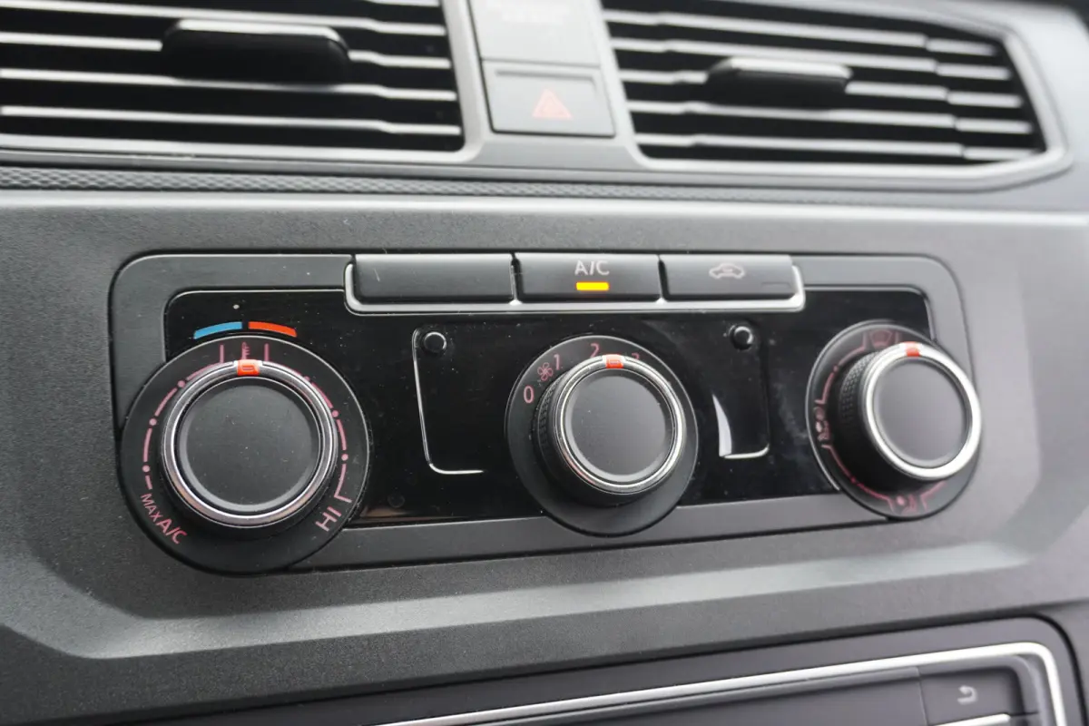 2.0 TDI Maxi Automaat EURO 6 Airco - PDC - Cruise - €12.950,- Excl.