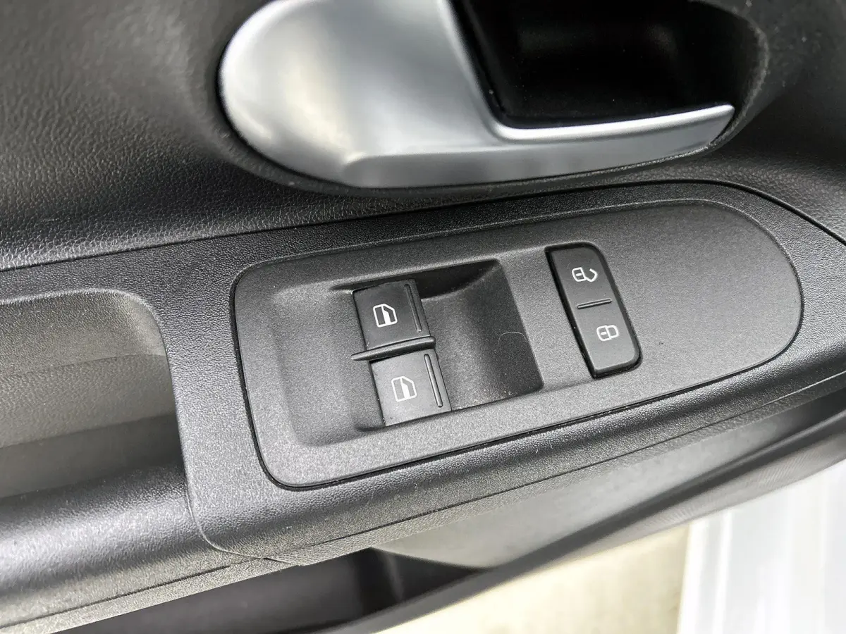 Up! 1.0 65 PK| Origineel Nederlands | Dealeronderhouden | Airco | Bluetooth | 5 Deurs | All-seasonbanden |