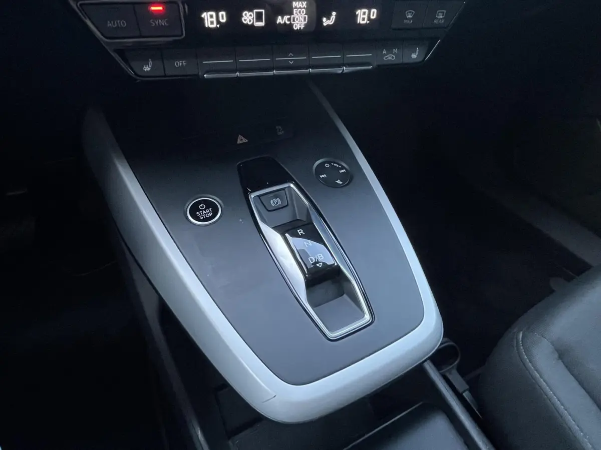 40 Edition 77 kWh Camera, Carplay, Lm..