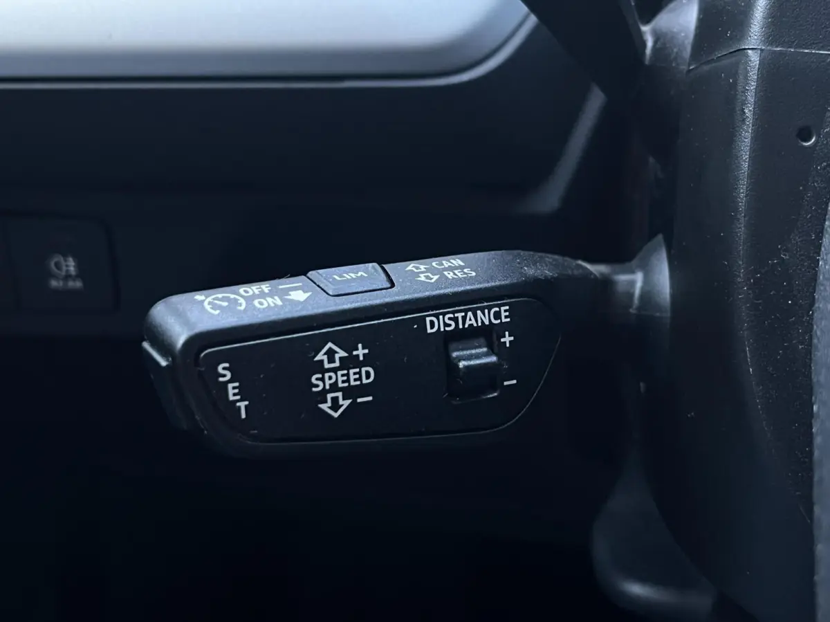 40 Edition 77 kWh Camera, Carplay, Lm..