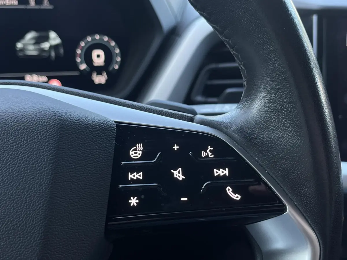 40 Edition 77 kWh Camera, Carplay, Lm..