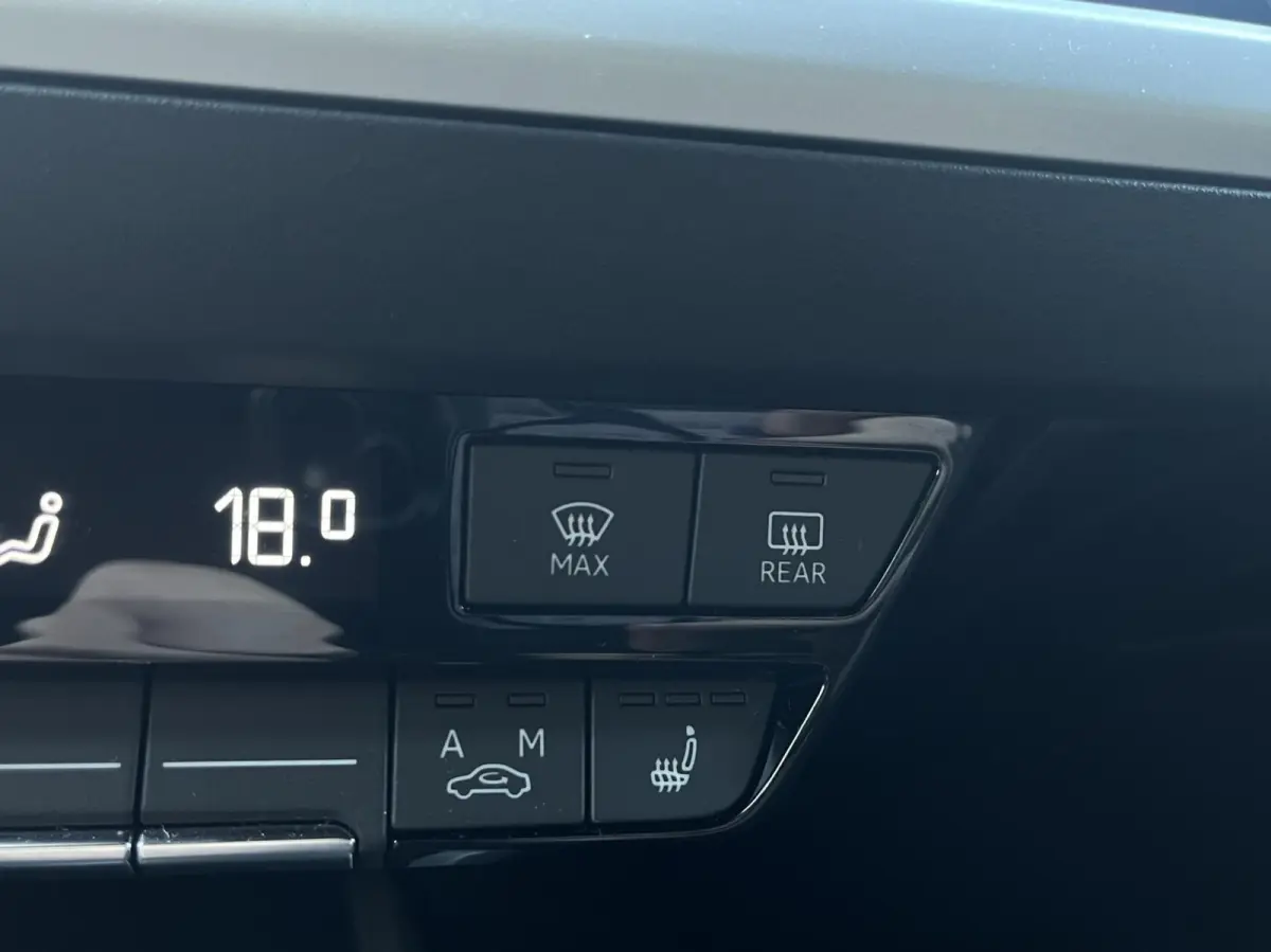 40 Edition 77 kWh Camera, Carplay, Lm..