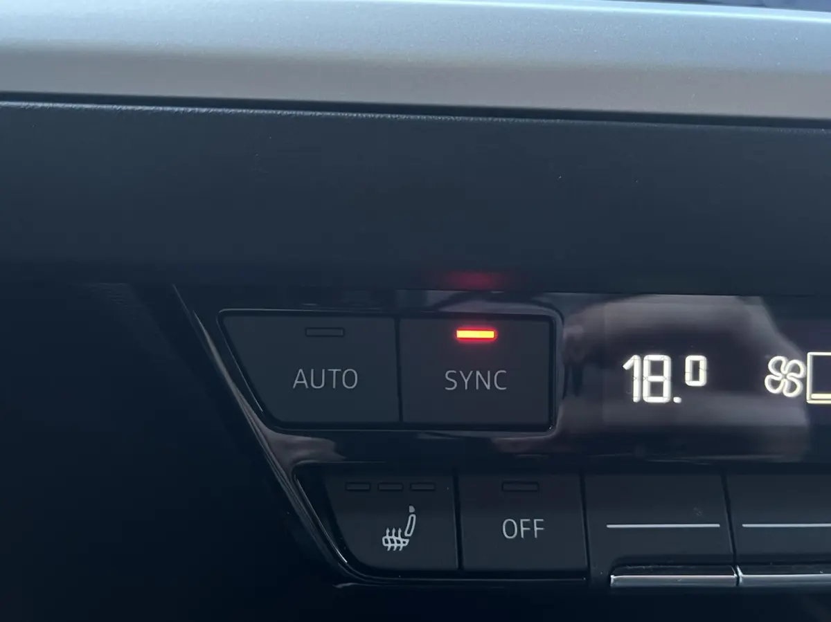 40 Edition 77 kWh Camera, Carplay, Lm..