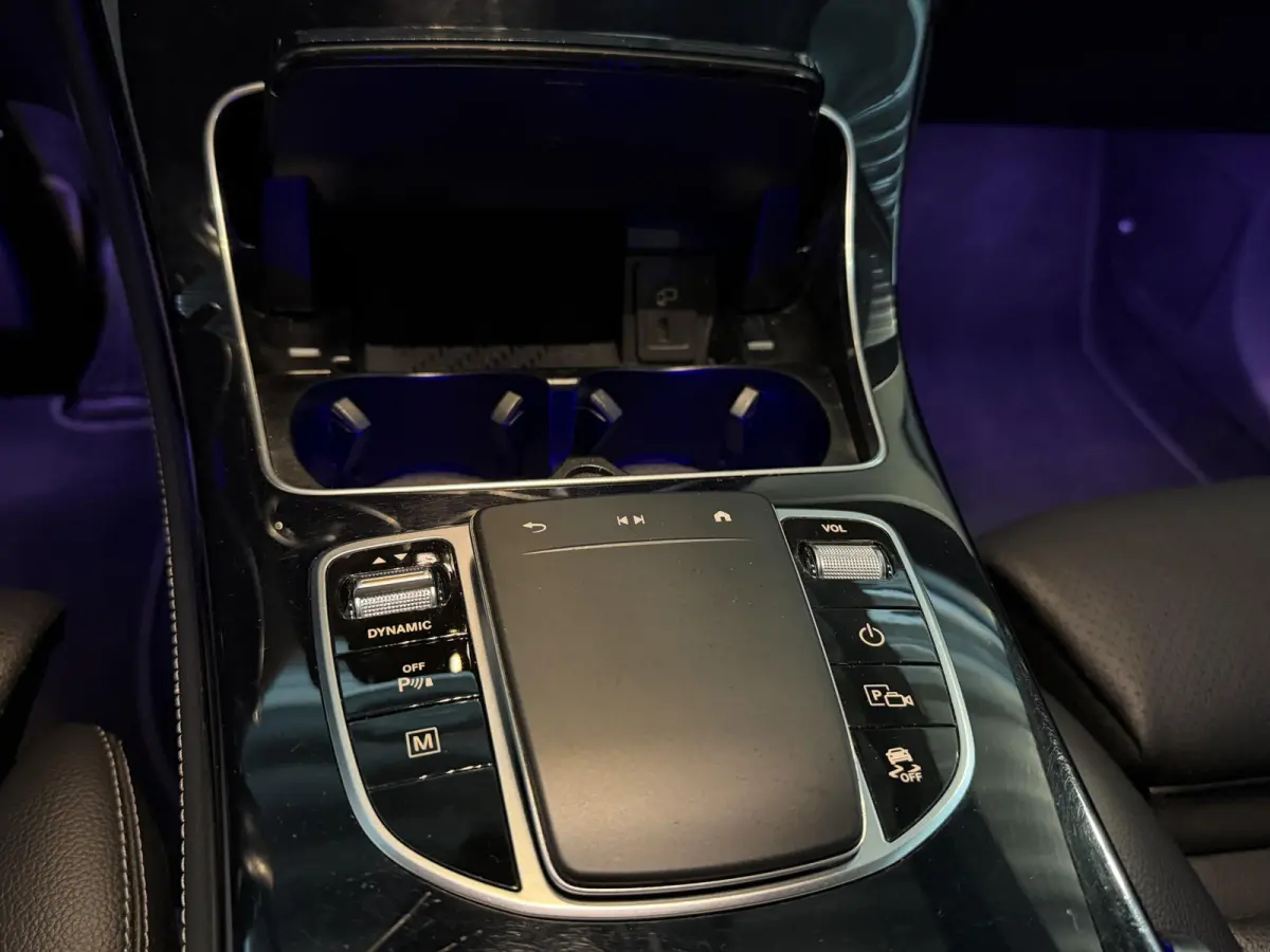 4MATIC 18"/SOH 87%/Trekhaak/Leder + memory/Stoelverwarming/Matrix LED/Dodehoek/360 camera/Apple Carplay & Android Auto