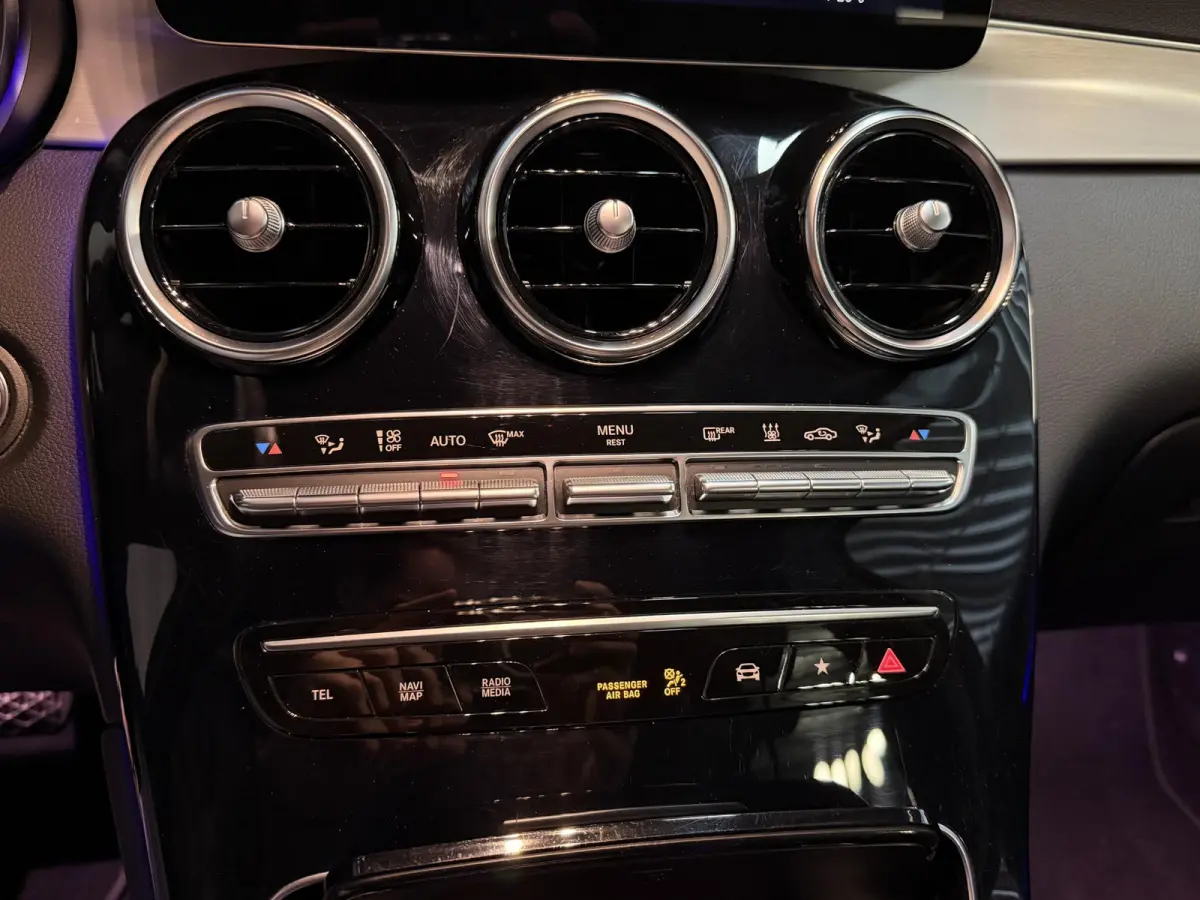 4MATIC 18"/SOH 87%/Trekhaak/Leder + memory/Stoelverwarming/Matrix LED/Dodehoek/360 camera/Apple Carplay & Android Auto