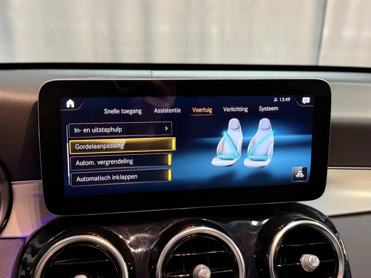 4MATIC 18"/SOH 87%/Trekhaak/Leder + memory/Stoelverwarming/Matrix LED/Dodehoek/360 camera/Apple Carplay & Android Auto