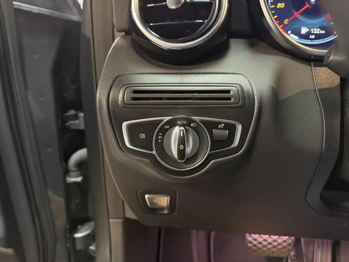 4MATIC 18"/SOH 87%/Trekhaak/Leder + memory/Stoelverwarming/Matrix LED/Dodehoek/360 camera/Apple Carplay & Android Auto