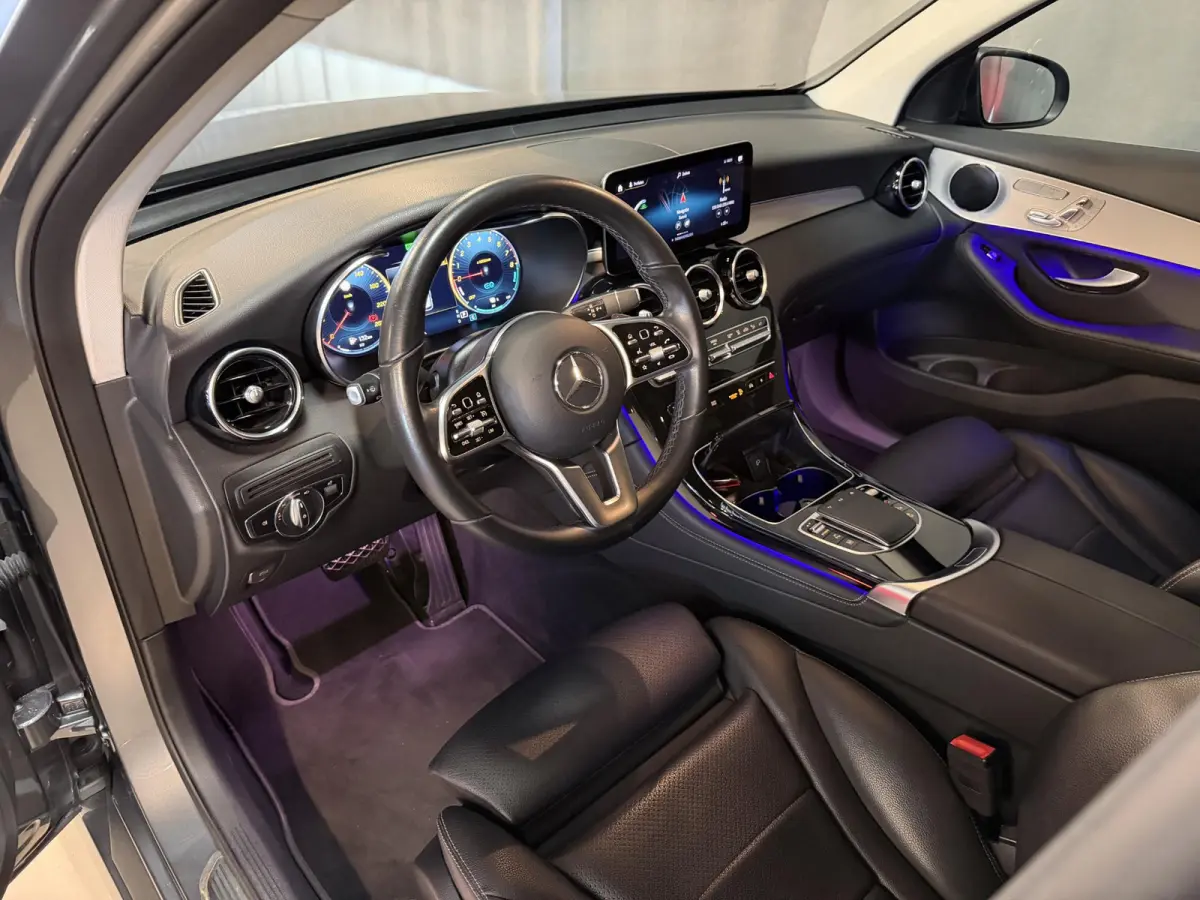 4MATIC 18"/SOH 87%/Trekhaak/Leder + memory/Stoelverwarming/Matrix LED/Dodehoek/360 camera/Apple Carplay & Android Auto