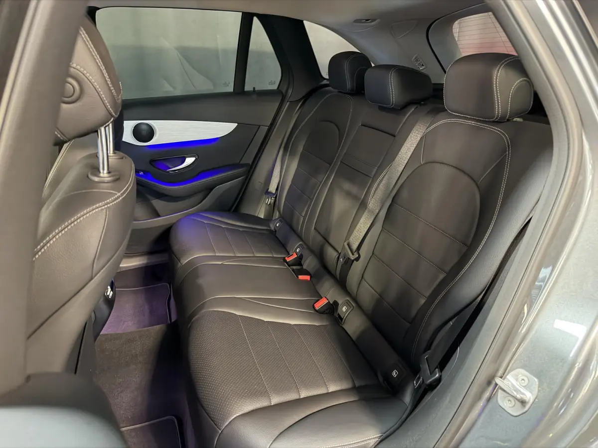 4MATIC 18"/SOH 87%/Trekhaak/Leder + memory/Stoelverwarming/Matrix LED/Dodehoek/360 camera/Apple Carplay & Android Auto