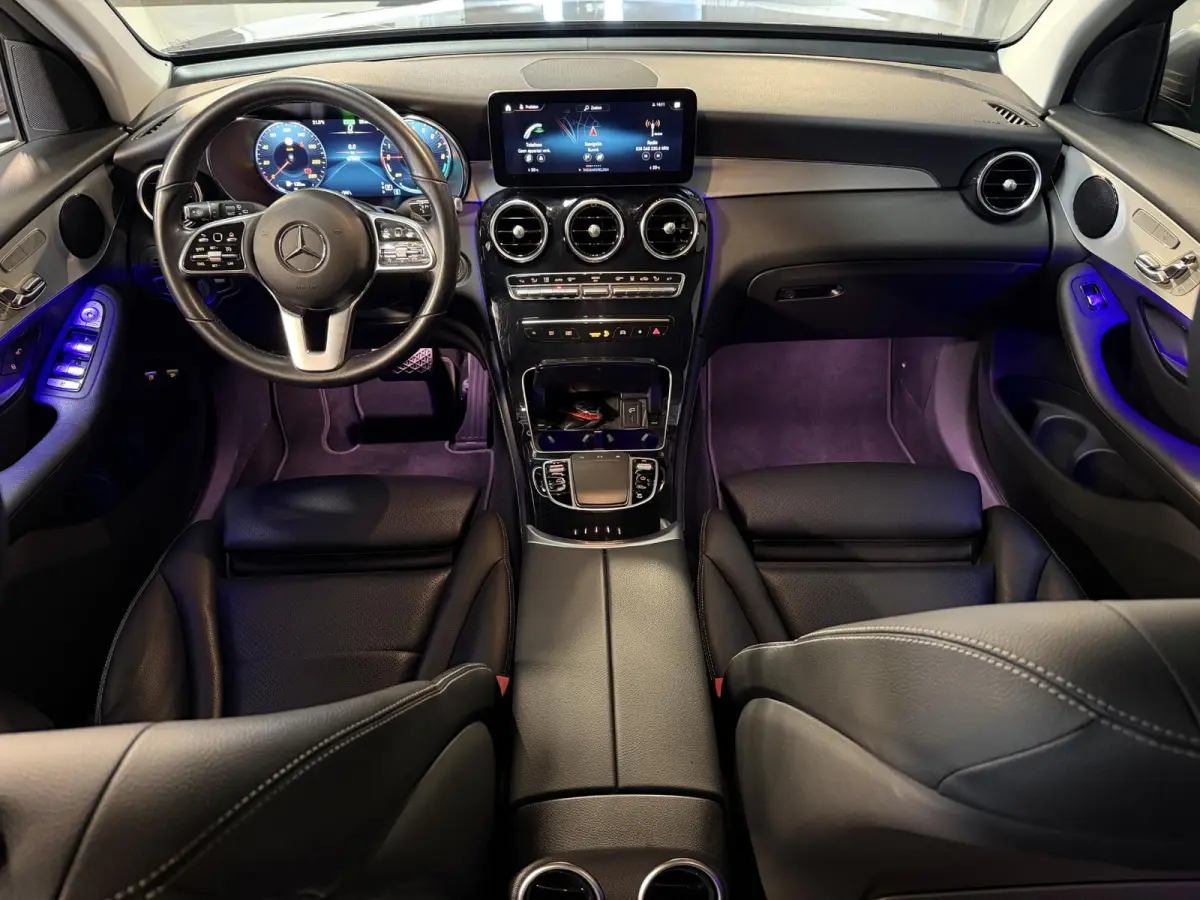 4MATIC 18"/SOH 87%/Trekhaak/Leder + memory/Stoelverwarming/Matrix LED/Dodehoek/360 camera/Apple Carplay & Android Auto