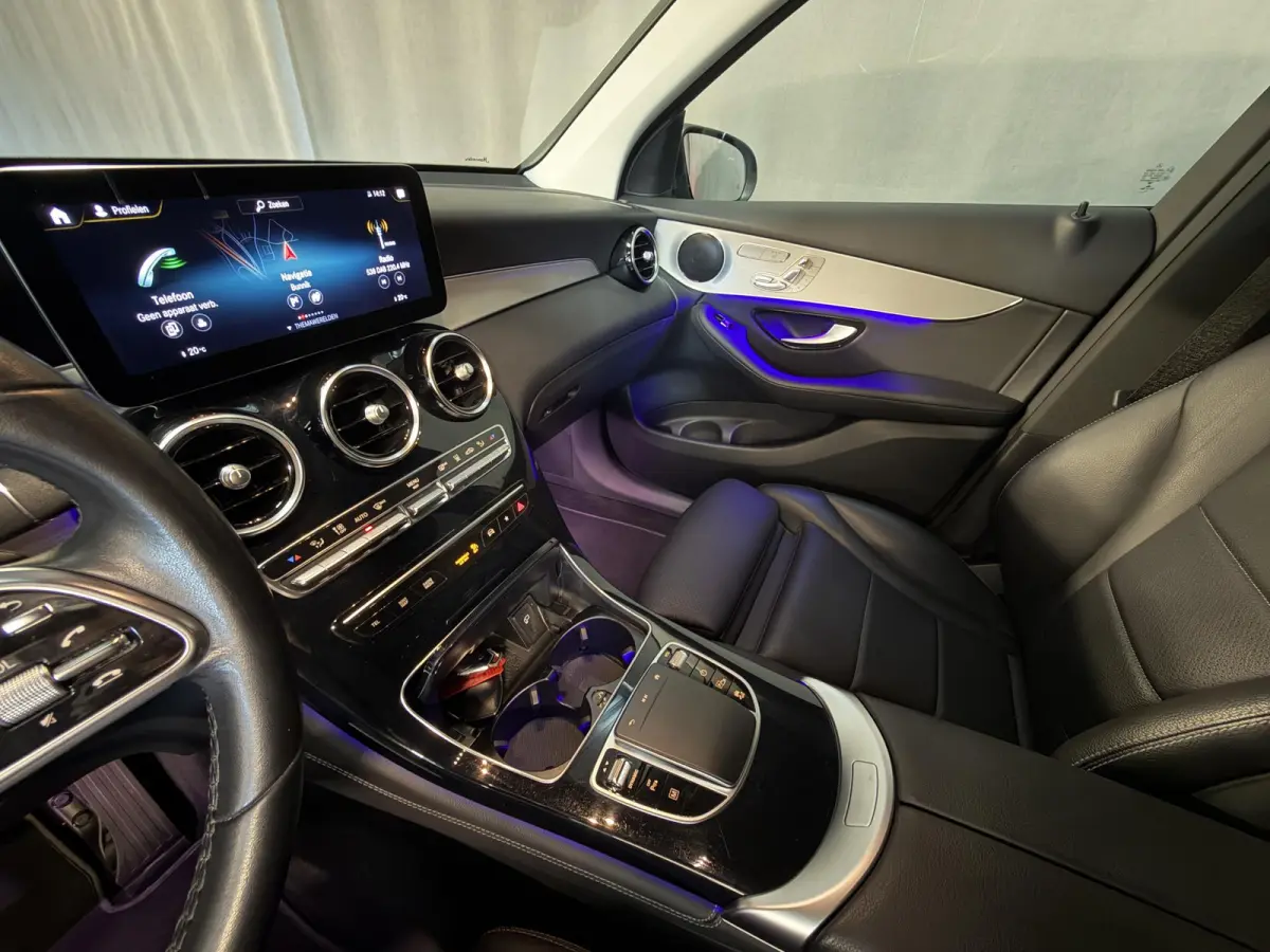 4MATIC 18"/SOH 87%/Trekhaak/Leder + memory/Stoelverwarming/Matrix LED/Dodehoek/360 camera/Apple Carplay & Android Auto