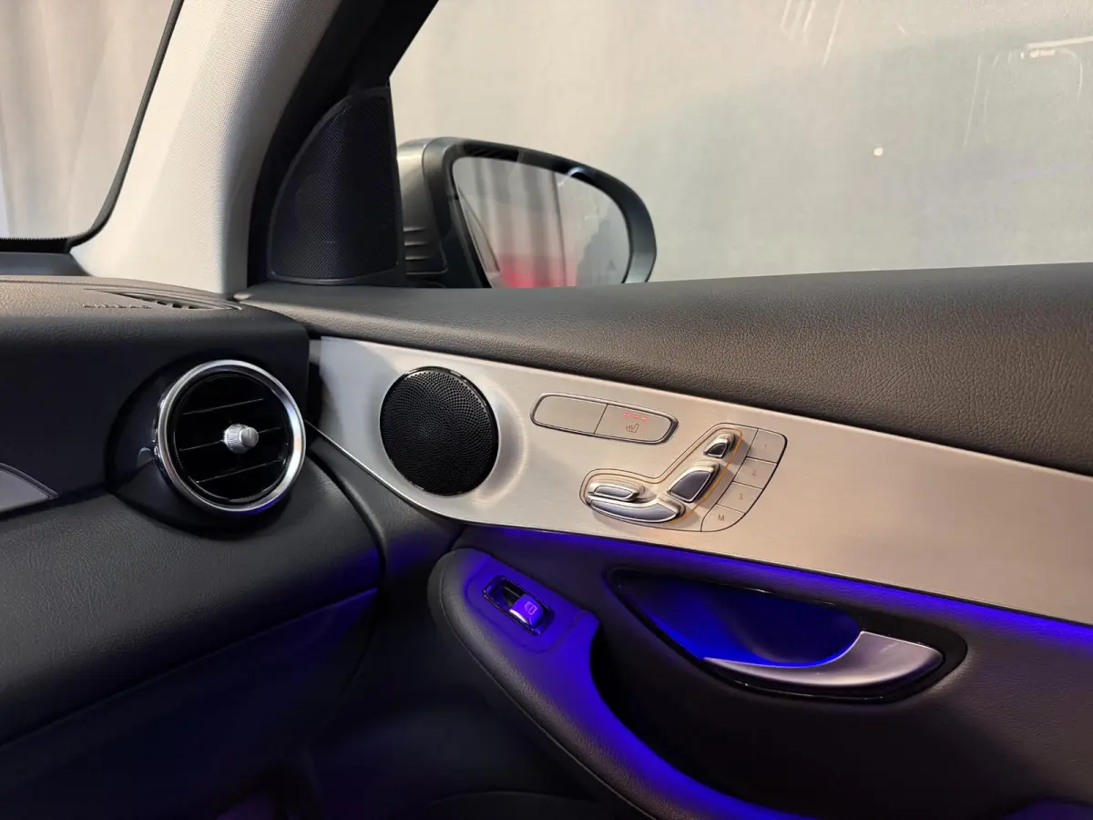 4MATIC 18"/SOH 87%/Trekhaak/Leder + memory/Stoelverwarming/Matrix LED/Dodehoek/360 camera/Apple Carplay & Android Auto
