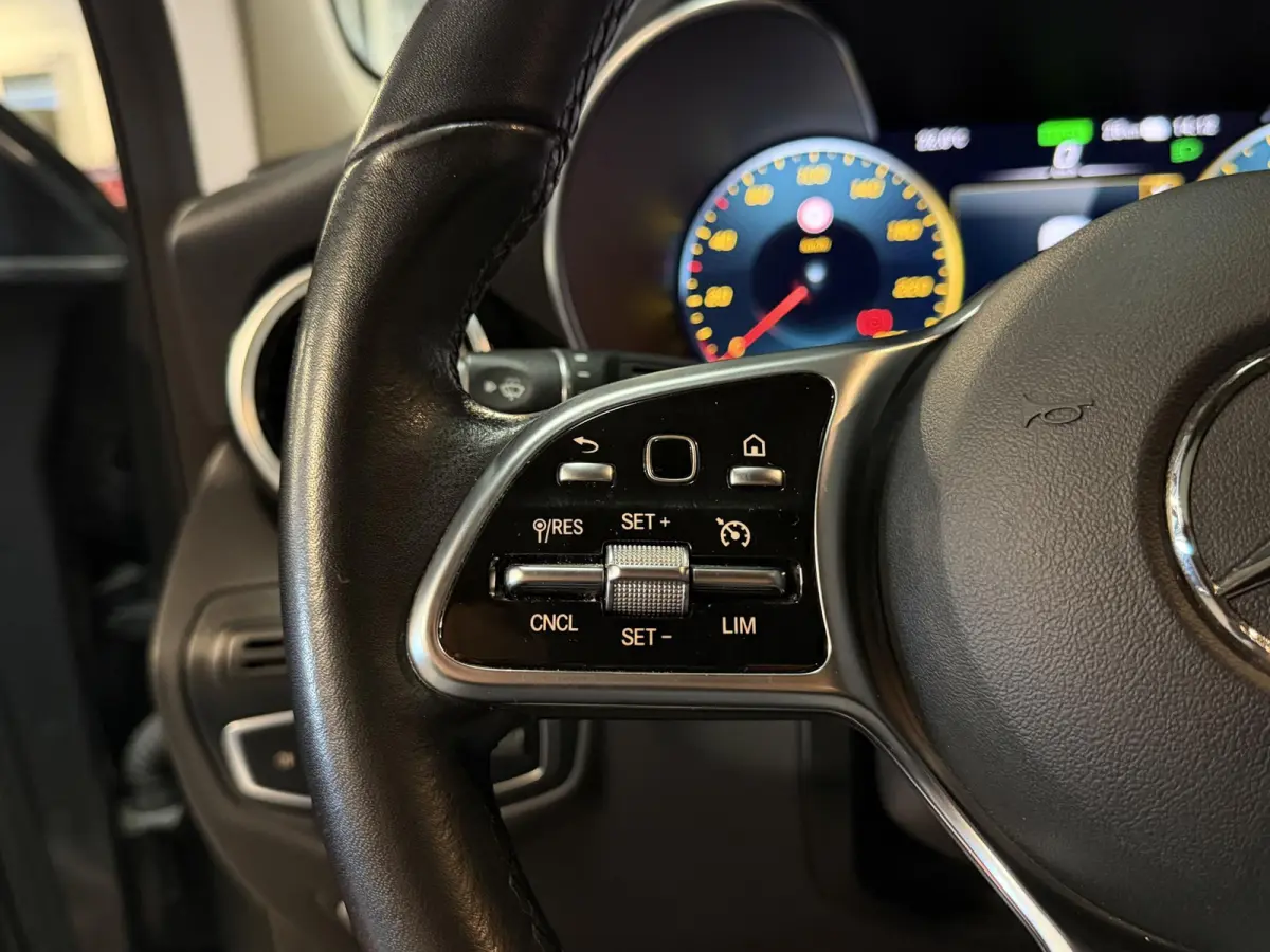 4MATIC 18"/SOH 87%/Trekhaak/Leder + memory/Stoelverwarming/Matrix LED/Dodehoek/360 camera/Apple Carplay & Android Auto