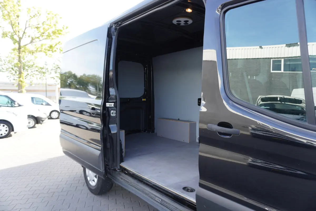 2.0 TDCI 130PK L2H2 EURO 6 - Airco - Navi - PDC - €14.900,- Excl.