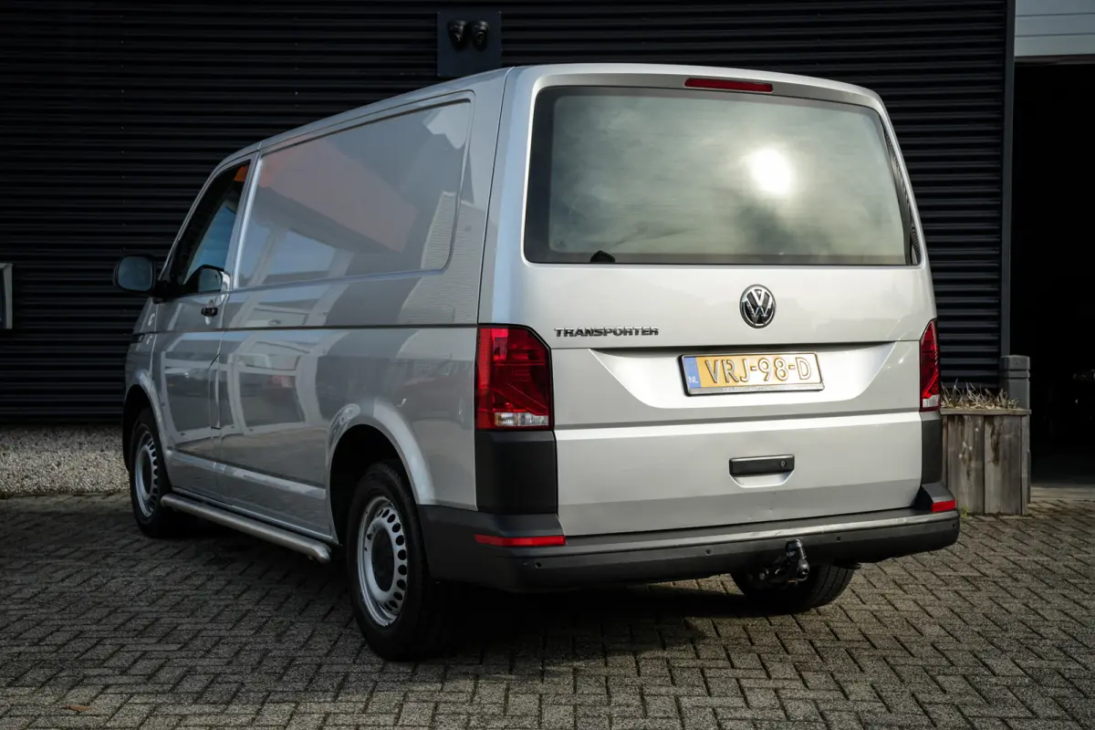 2.0 TDI L1H1 28 Comfortline | Navi | Bluetooth | Metallic lak | Trekhaak | Elektr. ramen |
