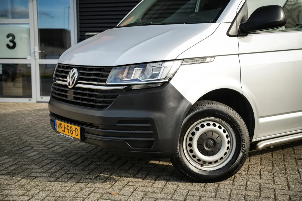 2.0 TDI L1H1 28 Comfortline | Navi | Bluetooth | Metallic lak | Trekhaak | Elektr. ramen |