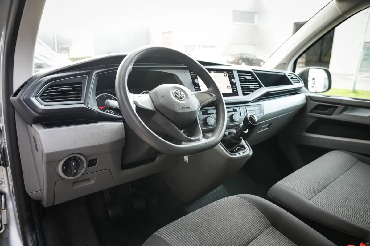 2.0 TDI L1H1 28 Comfortline | Navi | Bluetooth | Metallic lak | Trekhaak | Elektr. ramen |