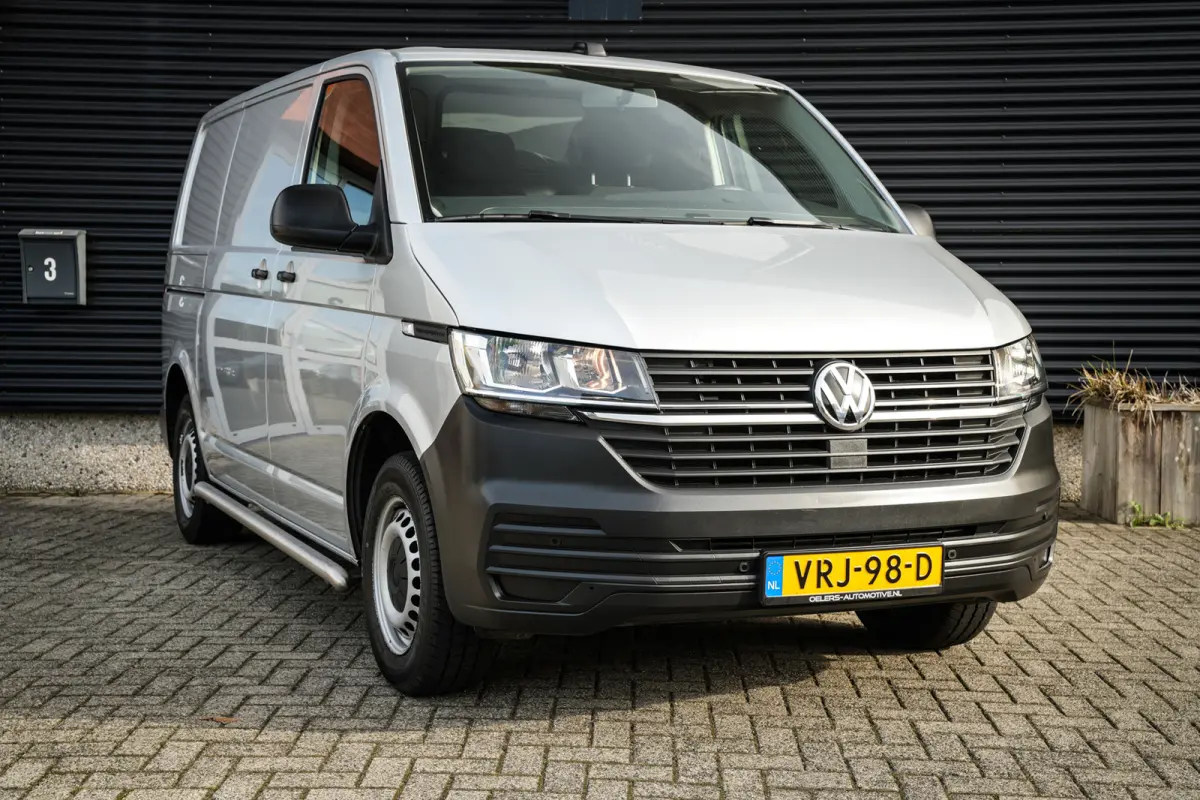 2.0 TDI L1H1 28 Comfortline | Navi | Bluetooth | Metallic lak | Trekhaak | Elektr. ramen |
