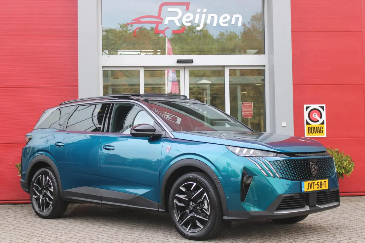 1.2 Hybrid 145PK AUTOMAAT GT 7p | PANORAMISCH SCHUIFDAK PACK | 360° VISION & DRIVE ASSIST PLUS PACK: (360° CAMERA, BUITENSPIEGELS MET KANTELFUNCTIE, DRIVE ASSIST 2.0, DRAADLOZE TELEFOONLAD