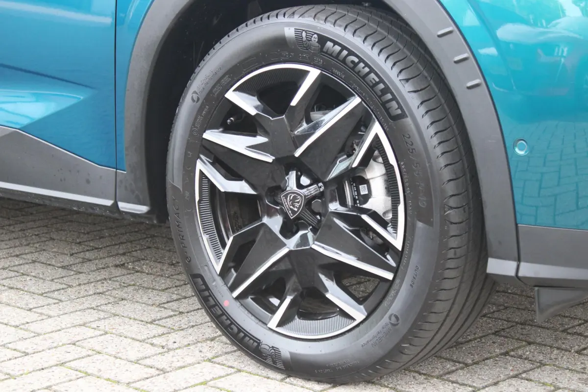 1.2 Hybrid 145PK AUTOMAAT GT 7p | PANORAMISCH SCHUIFDAK PACK | 360° VISION & DRIVE ASSIST PLUS PACK: (360° CAMERA, BUITENSPIEGELS MET KANTELFUNCTIE, DRIVE ASSIST 2.0, DRAADLOZE TELEFOONLAD