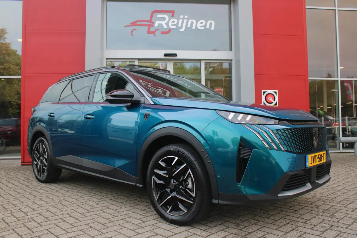 1.2 Hybrid 145PK AUTOMAAT GT 7p | PANORAMISCH SCHUIFDAK PACK | 360° VISION & DRIVE ASSIST PLUS PACK: (360° CAMERA, BUITENSPIEGELS MET KANTELFUNCTIE, DRIVE ASSIST 2.0, DRAADLOZE TELEFOONLAD