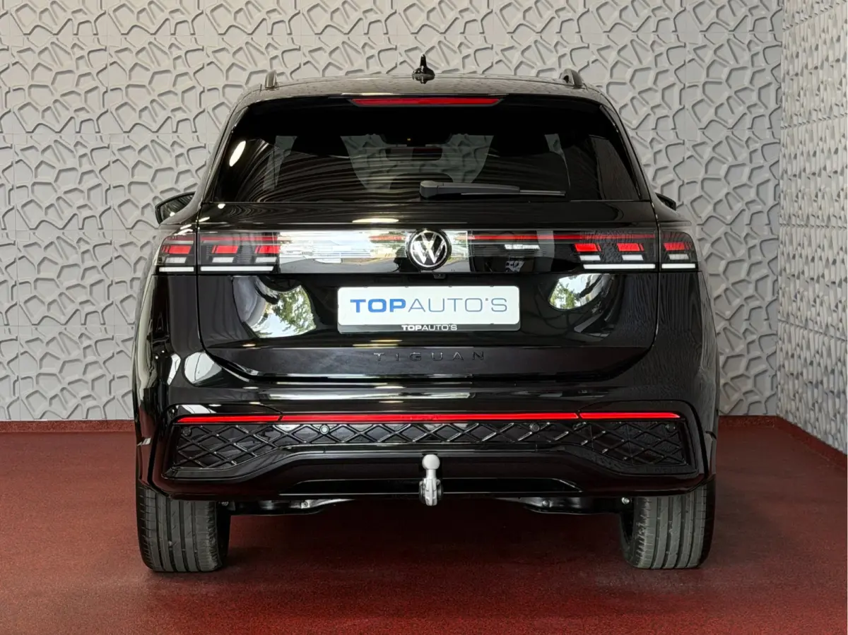 1.5 eTSI 150PK BENZINE R-Line Black Style | Panorama | HUD | Trekhaak | 360° Camera | Nieuw