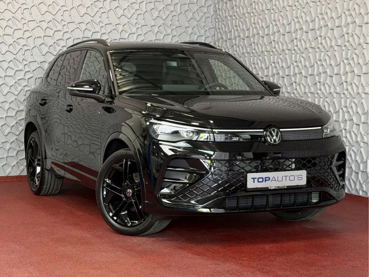 1.5 eTSI 150PK BENZINE R-Line Black Style | Panorama | HUD | Trekhaak | 360° Camera | Nieuw