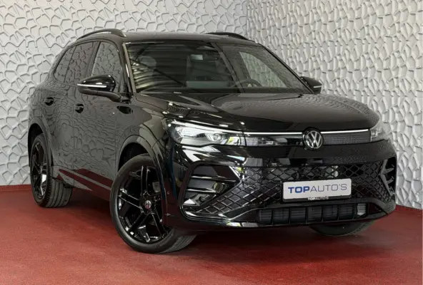1.5 eTSI 150PK BENZINE R-Line Black Style | Panorama | HUD | Trekhaak | 360° Camera | Nieuw