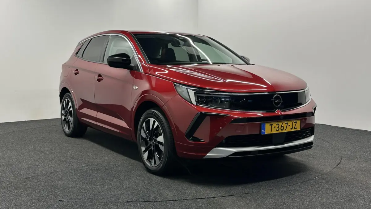 1.6 Turbo Plug-In Hybrid Level 3 TREKHAAK CARPLAY NAVI CRUISE CAMERA.