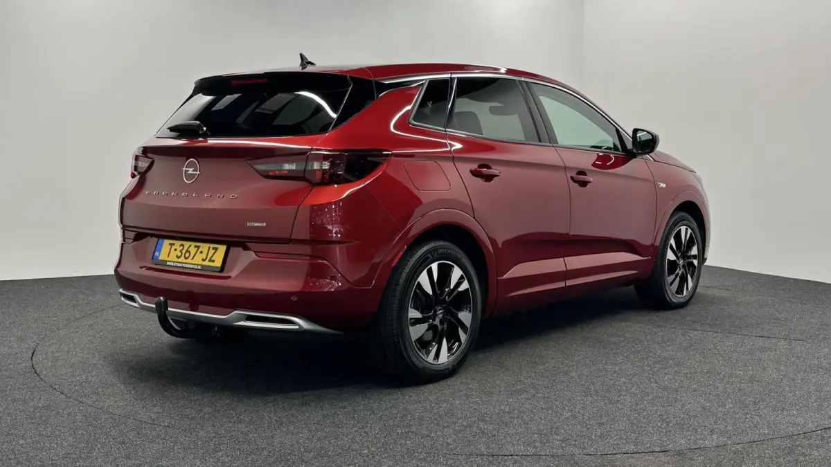 1.6 Turbo Plug-In Hybrid Level 3 TREKHAAK CARPLAY NAVI CRUISE CAMERA.