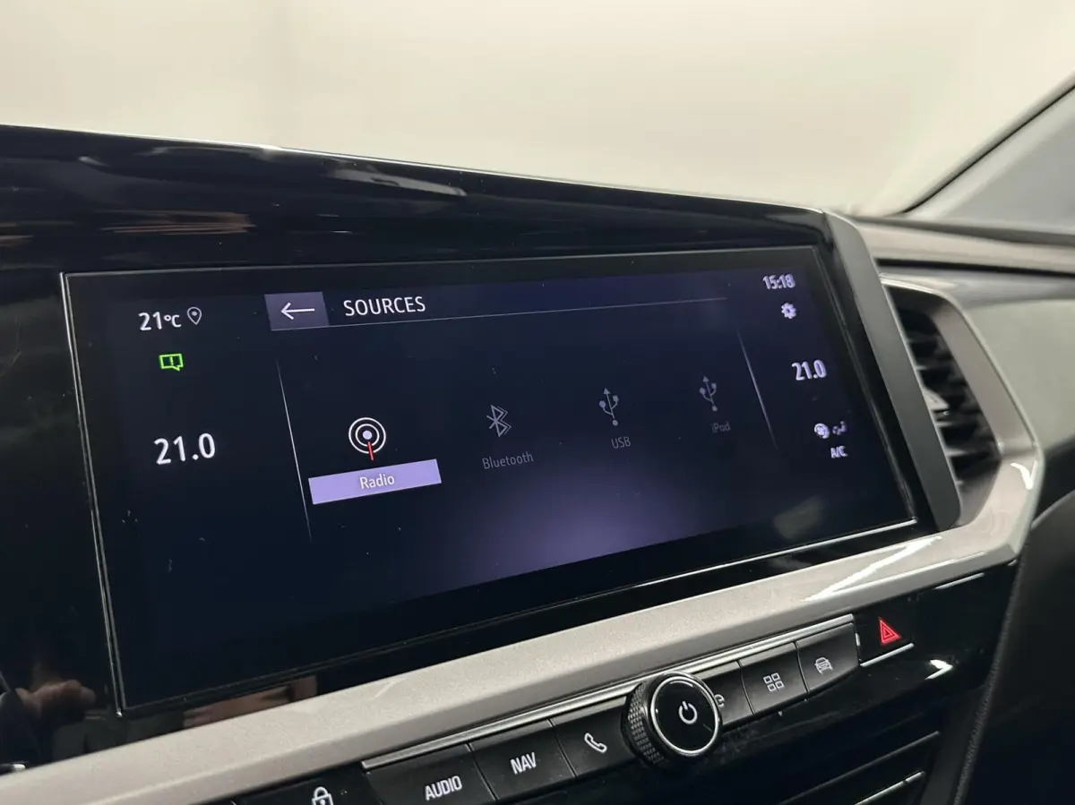 1.6 Turbo Plug-In Hybrid Level 3 TREKHAAK CARPLAY NAVI CRUISE CAMERA.
