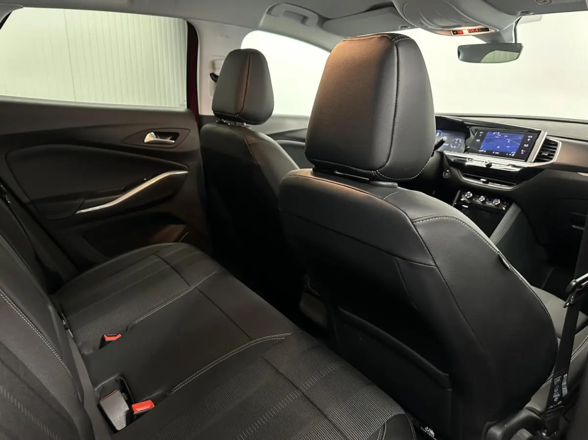 1.6 Turbo Plug-In Hybrid Level 3 TREKHAAK CARPLAY NAVI CRUISE CAMERA.