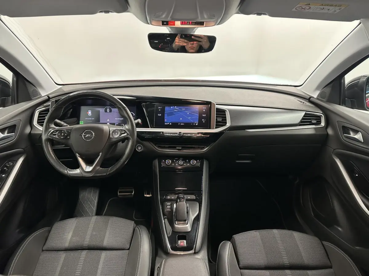 1.6 Turbo Plug-In Hybrid Level 3 TREKHAAK CARPLAY NAVI CRUISE CAMERA.
