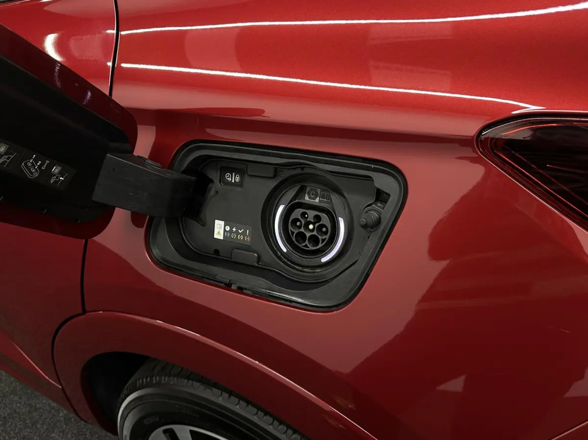1.6 Turbo Plug-In Hybrid Level 3 TREKHAAK CARPLAY NAVI CRUISE CAMERA.