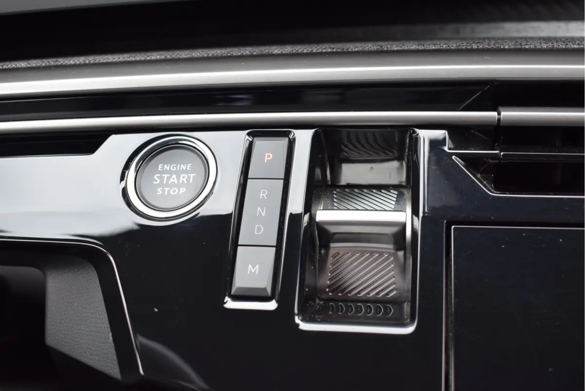 1.2 Hybrid 145 Allure 7p | Keyless entry & start | Apple Carplay/Android Auto | Camera