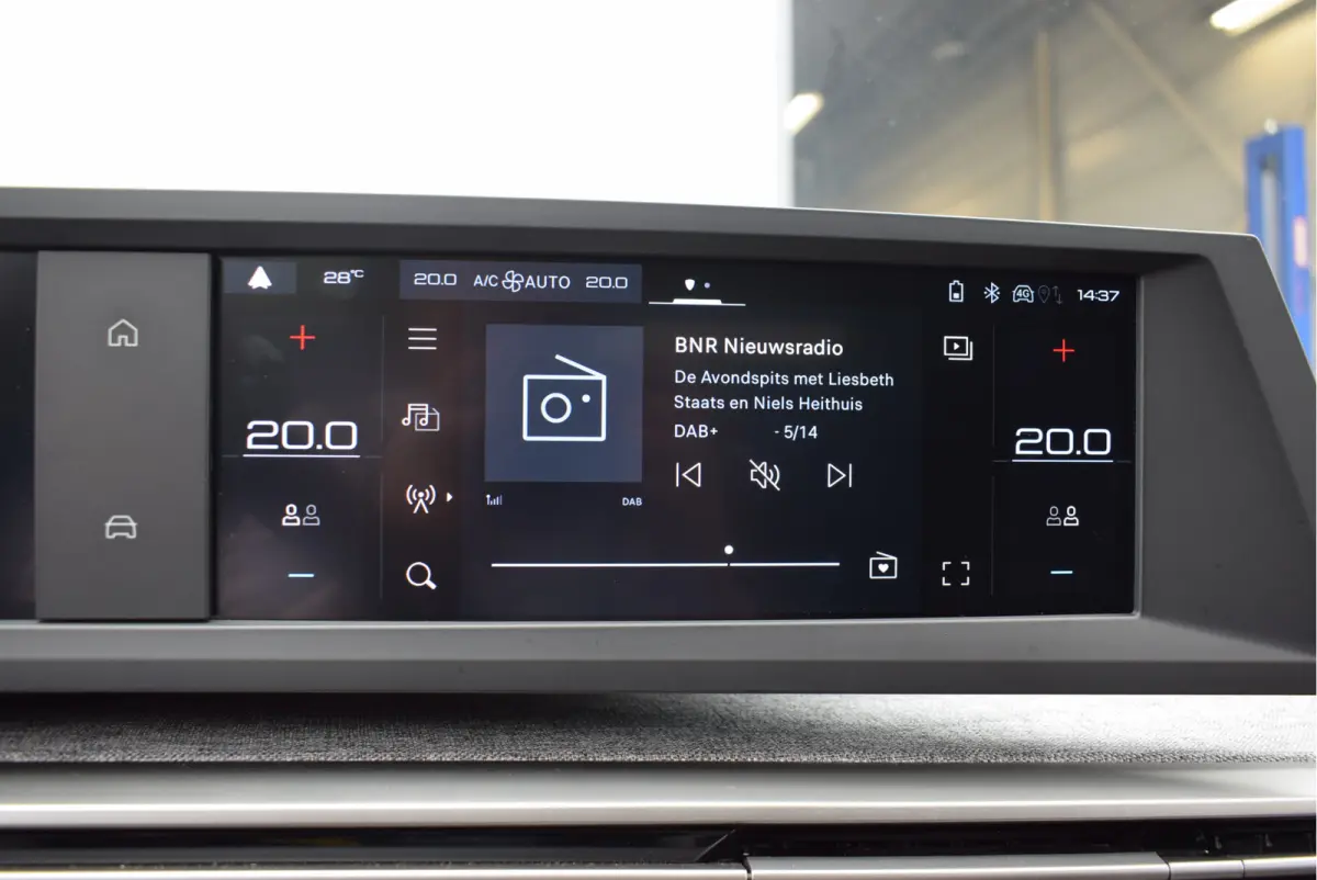 1.2 Hybrid 145 Allure 7p | Keyless entry & start | Apple Carplay/Android Auto | Camera