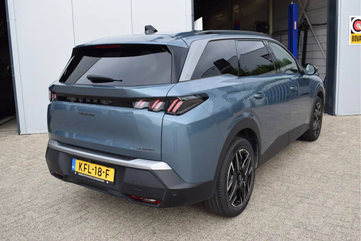 1.2 Hybrid 145 Allure 7p | Keyless entry & start | Apple Carplay/Android Auto | Camera