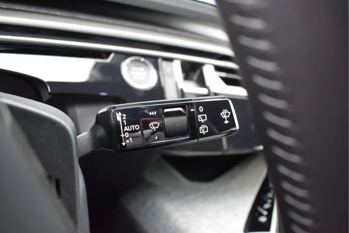 1.2 Hybrid 145 Allure 7p | Keyless entry & start | Apple Carplay/Android Auto | Camera