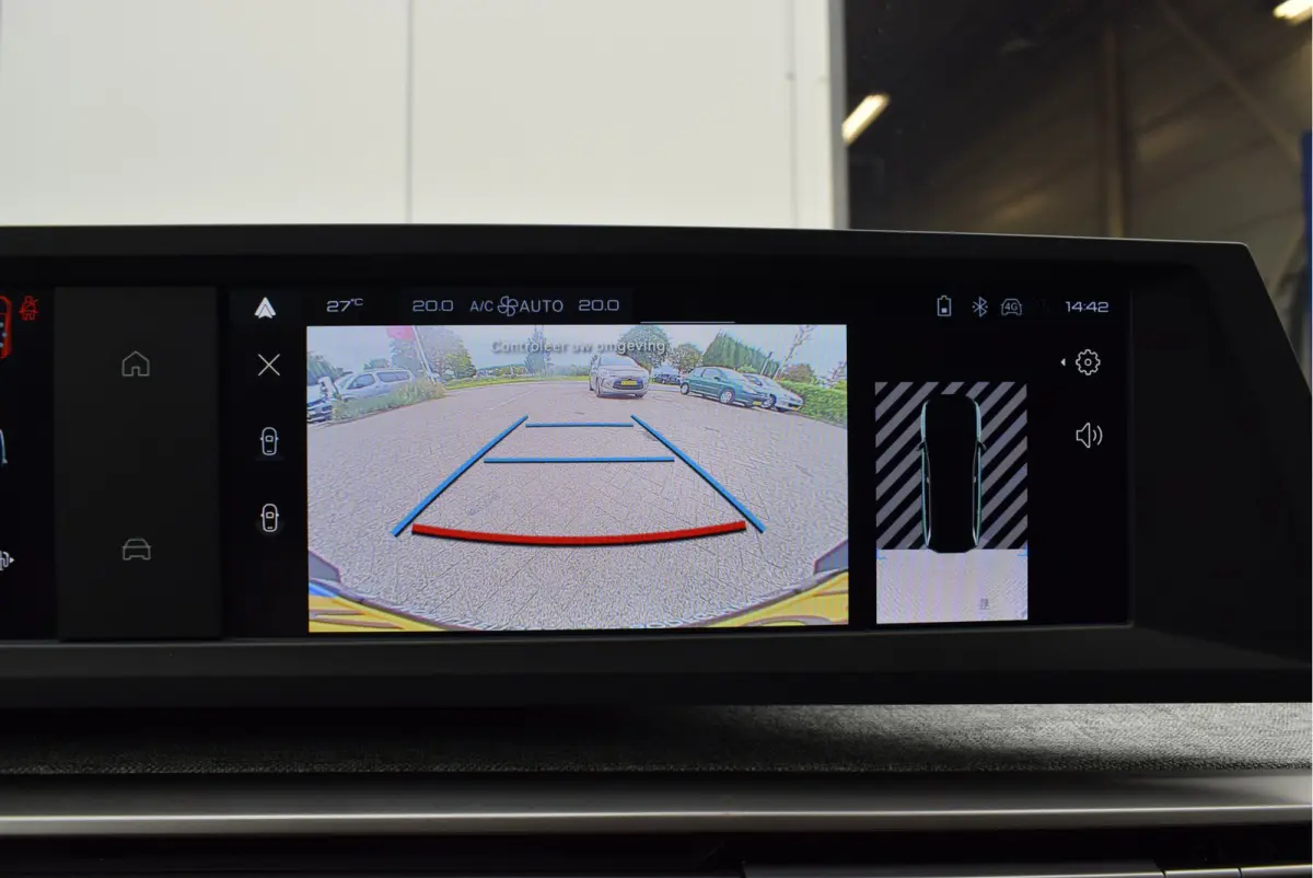 1.2 Hybrid 145 Allure 7p | Keyless entry & start | Apple Carplay/Android Auto | Camera