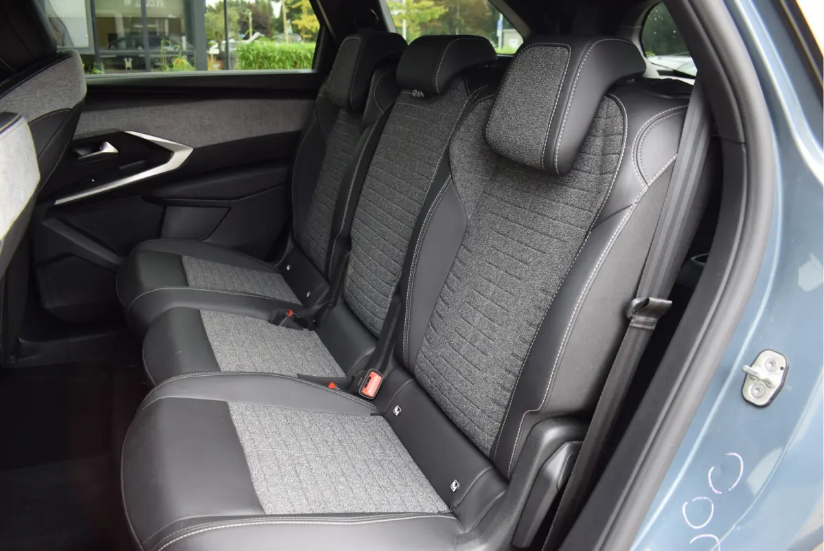 1.2 Hybrid 145 Allure 7p | Keyless entry & start | Apple Carplay/Android Auto | Camera