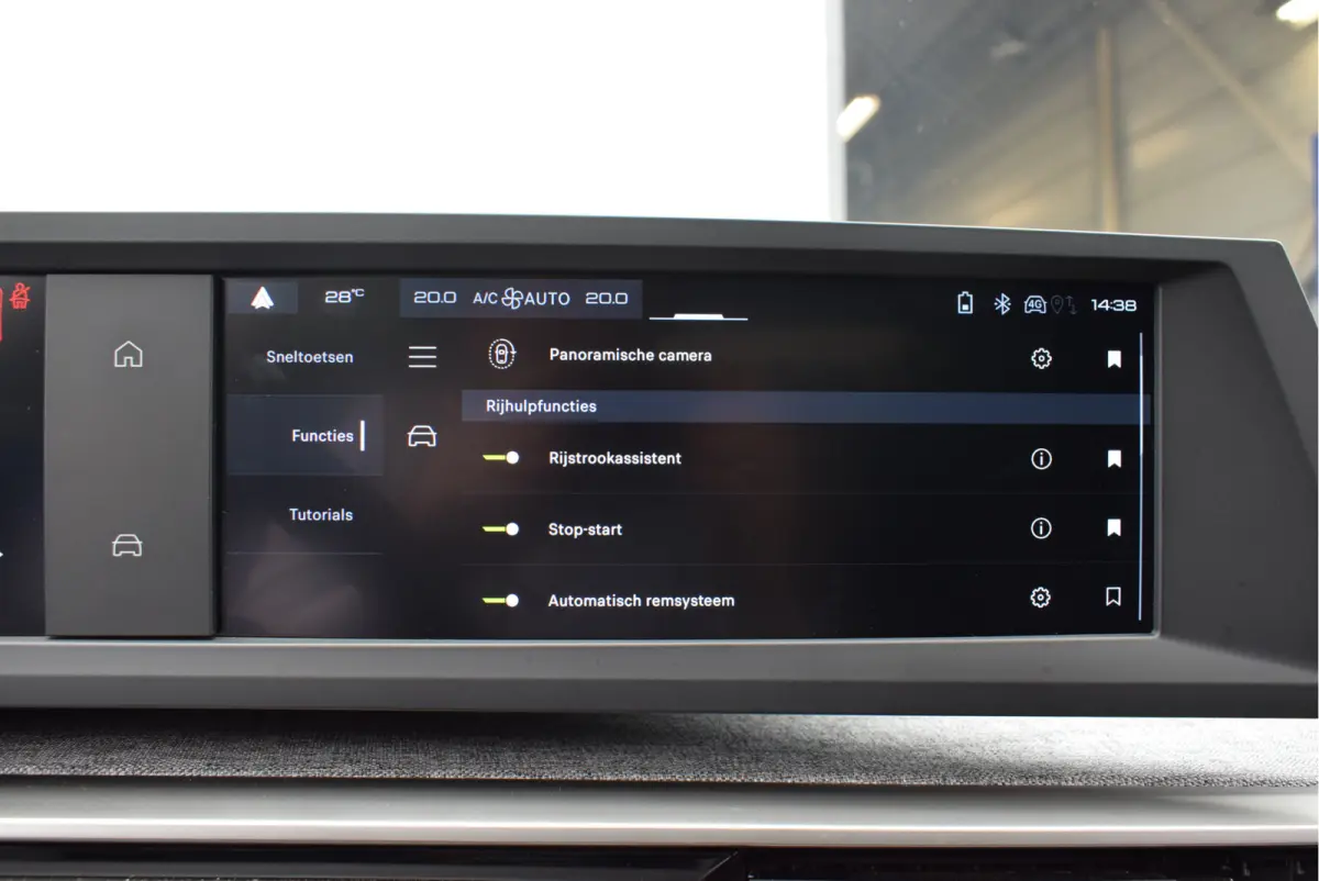 1.2 Hybrid 145 Allure 7p | Keyless entry & start | Apple Carplay/Android Auto | Camera