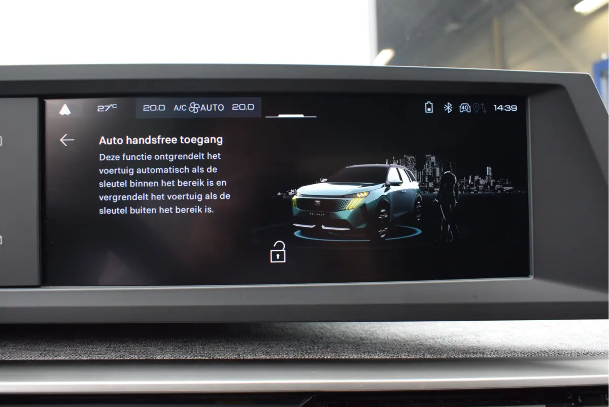 1.2 Hybrid 145 Allure 7p | Keyless entry & start | Apple Carplay/Android Auto | Camera