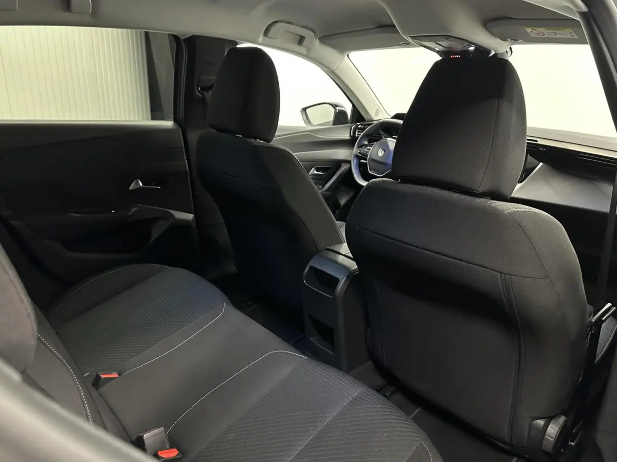 1.2 PureTech Active Pack Business NAVI CARPLAY CRUISE ECC.