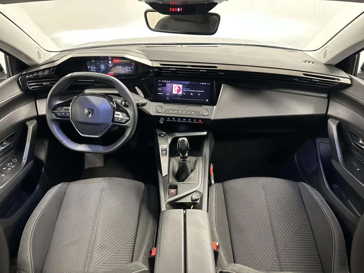 1.2 PureTech Active Pack Business NAVI CARPLAY CRUISE ECC.